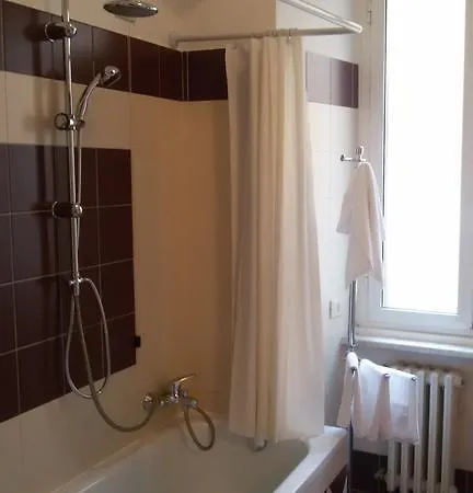 فندق مبيت وإفطار I Tre Pupazzi