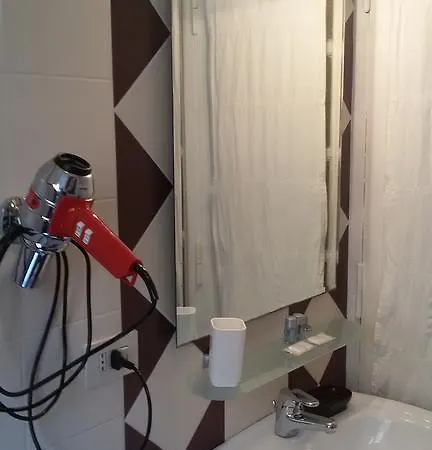 I Tre Pupazzi روما