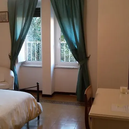 I Tre Pupazzi روما