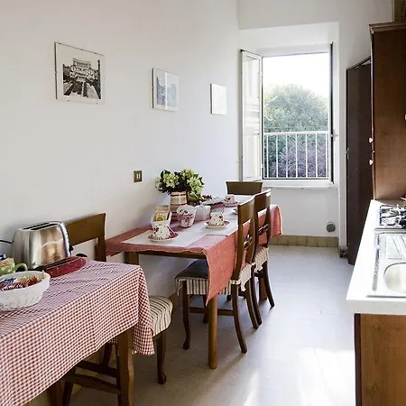 I Tre Pupazzi فندق مبيت وإفطار 4*