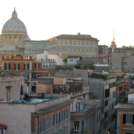 I Tre Pupazzi روما